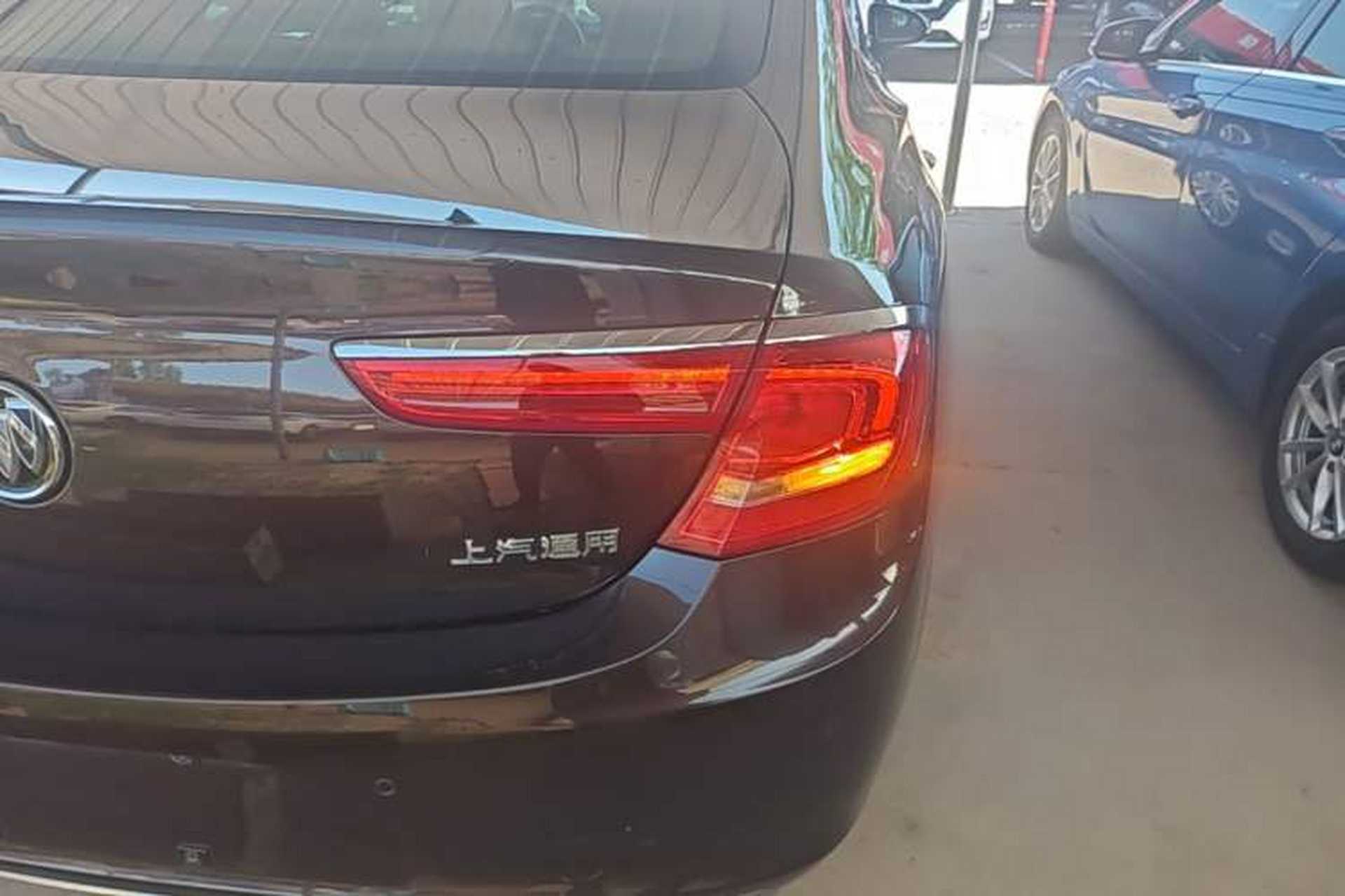 Used Buick LaCrosse 2016 28T Luxury Version Right Rear Taillight