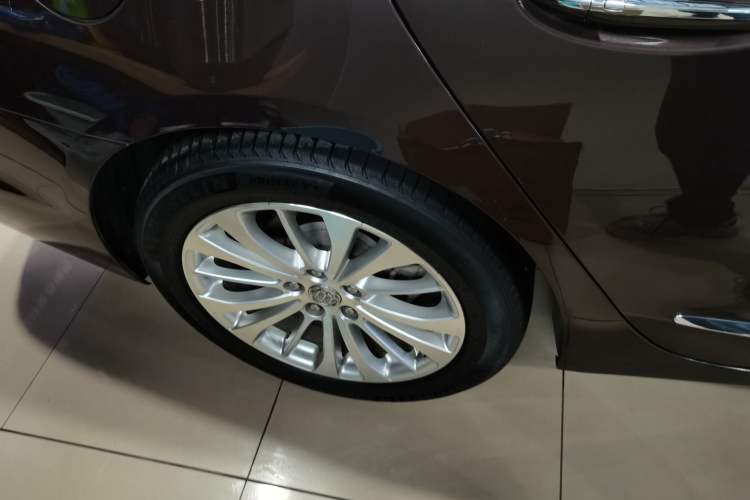 Used Buick LaCrosse 2016 28T Premium Edition Right Rear Wheel Hub