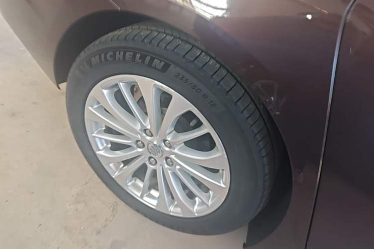 Used Buick LaCrosse 2016 28T Luxury Version Right Rear Wheel Hub