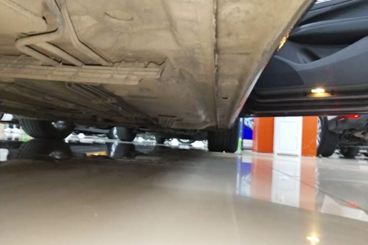 Used Buick LaCrosse 2016 Revised Version 28T Elite Edition Right Side Sill