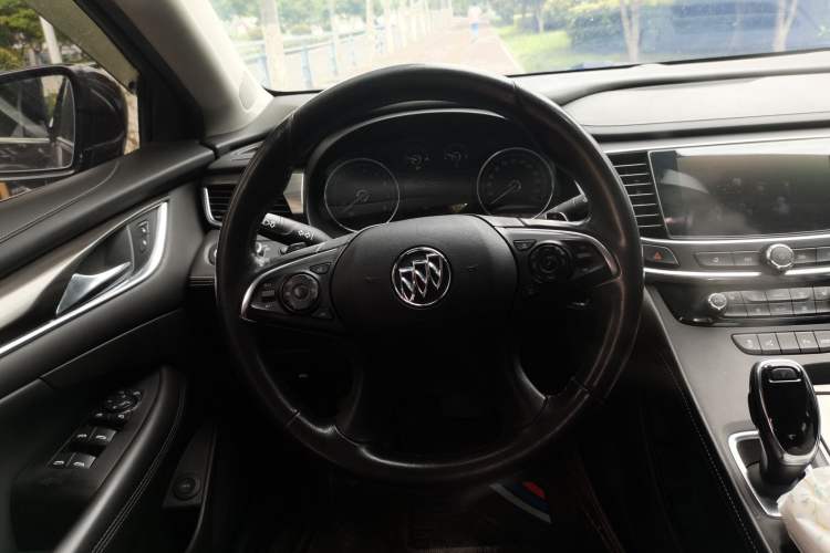 Used Buick LaCrosse 2016 Revised Version 28T Elite Edition Steering Wheel