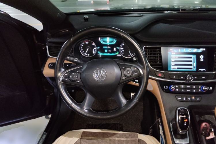 Used Buick LaCrosse 2016 20T Luxury Model Steering Wheel