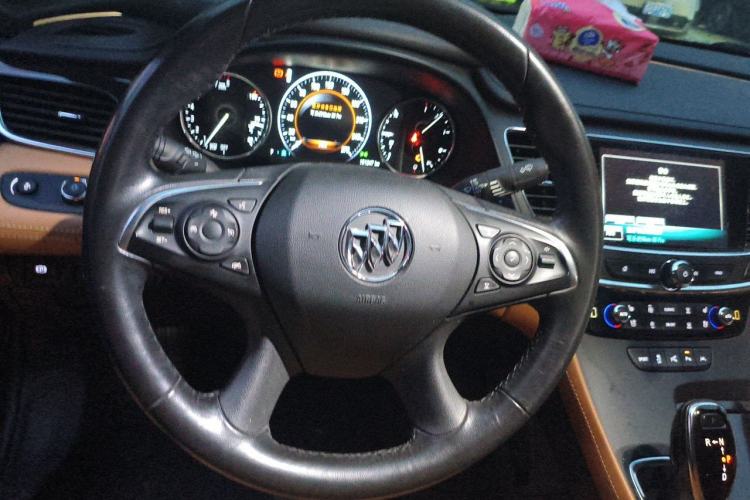 Used Buick LaCrosse 2016 20T Luxury Model Steering Wheel