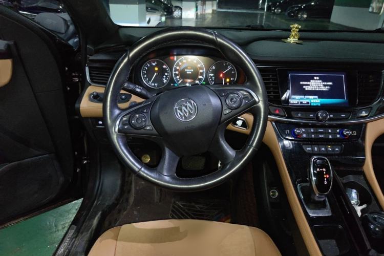 Used Buick LaCrosse 2016 20T Luxury Model Steering Wheel