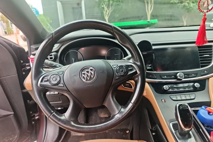 Used Buick LaCrosse 2016 20T Luxury Model Steering Wheel