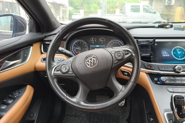 Used Buick LaCrosse 2016 20T Luxury Model Steering Wheel
