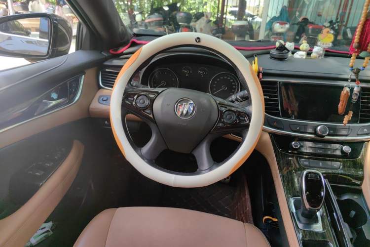 Used Buick LaCrosse 2016 20T Elite Edition Steering Wheel