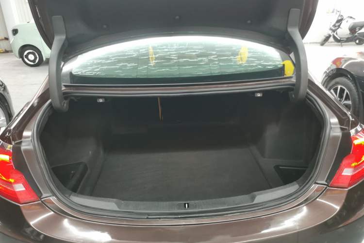 Used Buick LaCrosse 2016 20T Elite Edition Trunk
