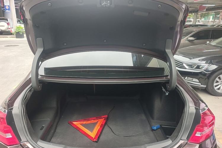 Used Buick LaCrosse 2016 20T Elite Edition Trunk