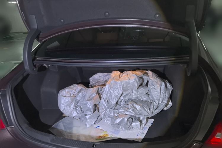 Used Buick LaCrosse 2016 28T Luxury Version Trunk