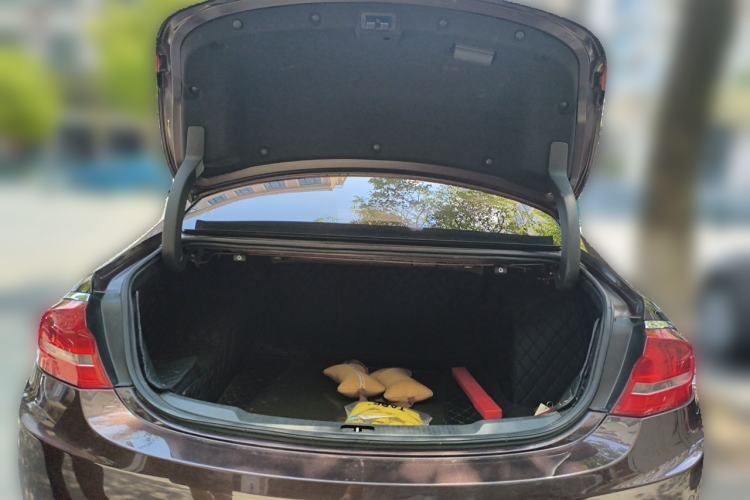Used Buick LaCrosse 2016 20T Elite Edition Trunk