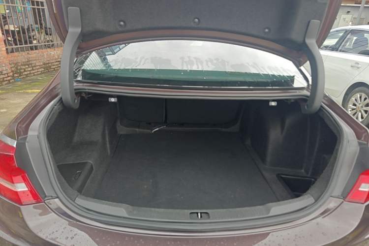 Used Buick LaCrosse 2016 20T Elite Edition Trunk
