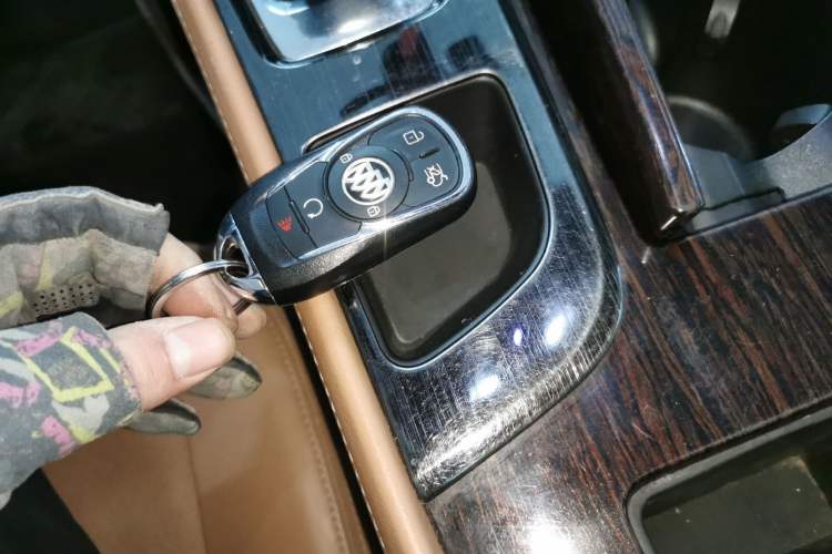 Used Buick LaCrosse 2016 20T Elite Edition Vehicle Key