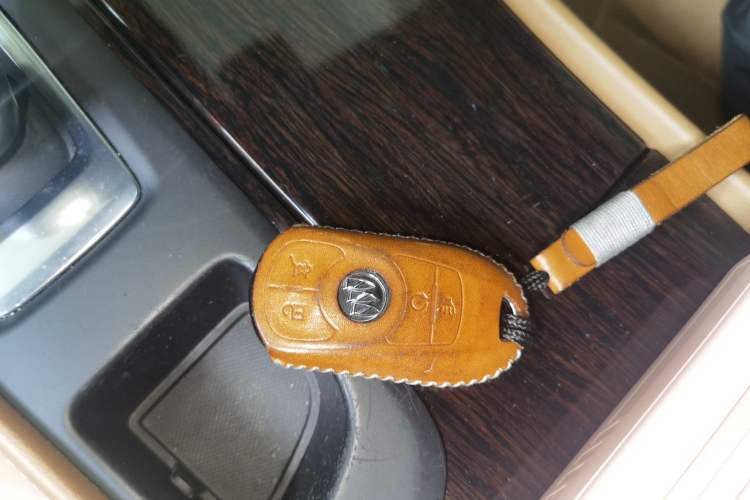 Used Buick LaCrosse 2016 28T Luxury Version Vehicle Key