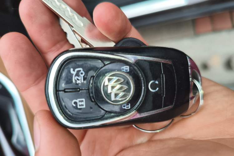 Used Buick LaCrosse 2016 20T Luxury Model Vehicle Key