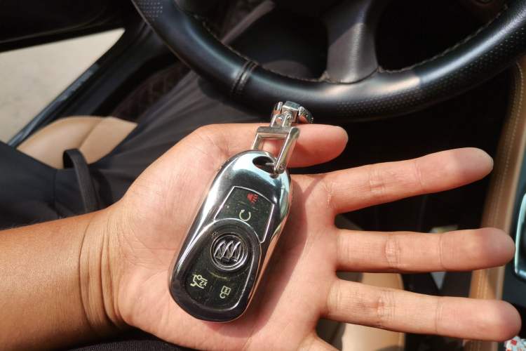 Used Buick LaCrosse 2016 20T Elite Edition Vehicle Key