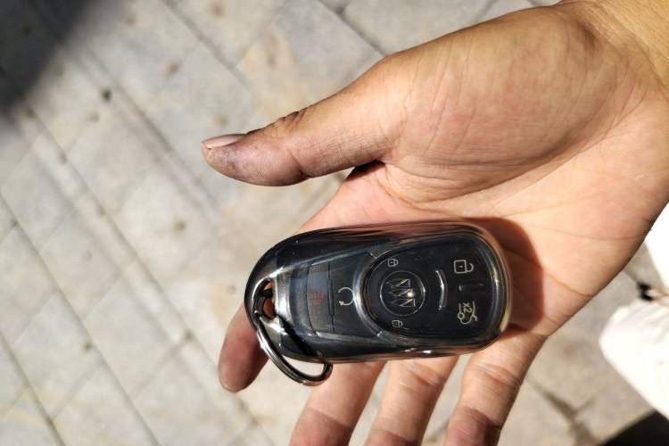 Used Buick LaCrosse 2016 20T Elite Edition Vehicle Key