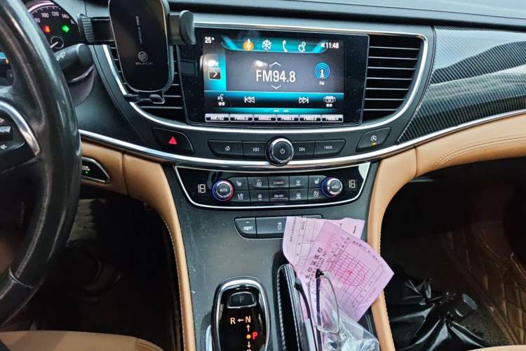 Used Buick LaCrosse 2016 20T Elite Edition Audio And AC Panel