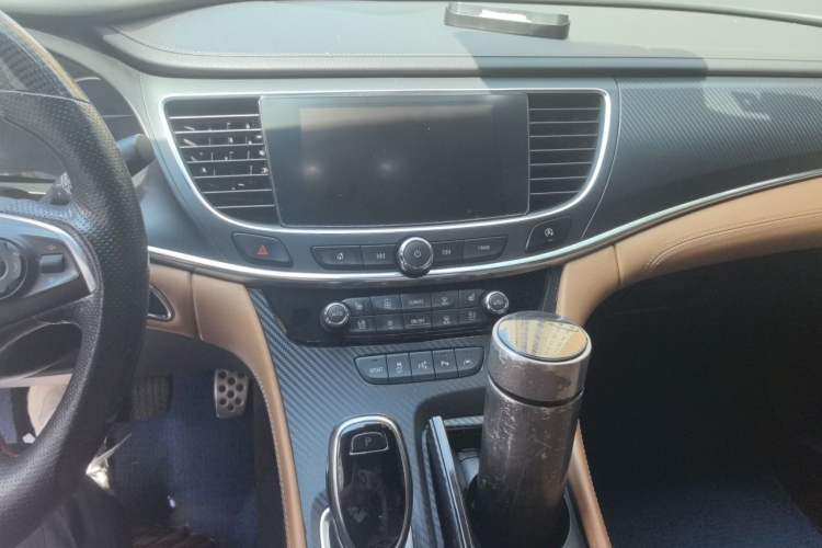 Used Buick LaCrosse 2016 28T Luxury Version Audio And AC Panel