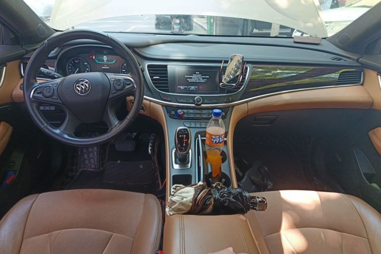 Used Buick LaCrosse 2016 28T Flagship Model Center Console