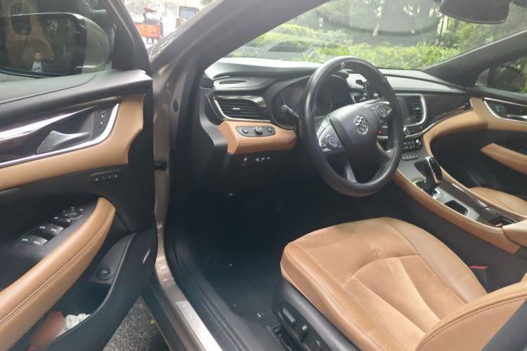 Used Buick LaCrosse 2016 28T Luxury Version Driver Seat