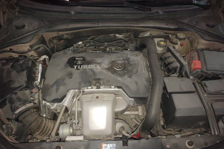 Used Buick LaCrosse 2016 28T Flagship Model Engine Bay