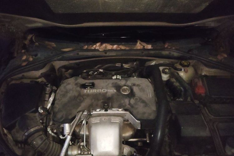 Used Buick LaCrosse 2016 28T Premium Edition Engine Bay