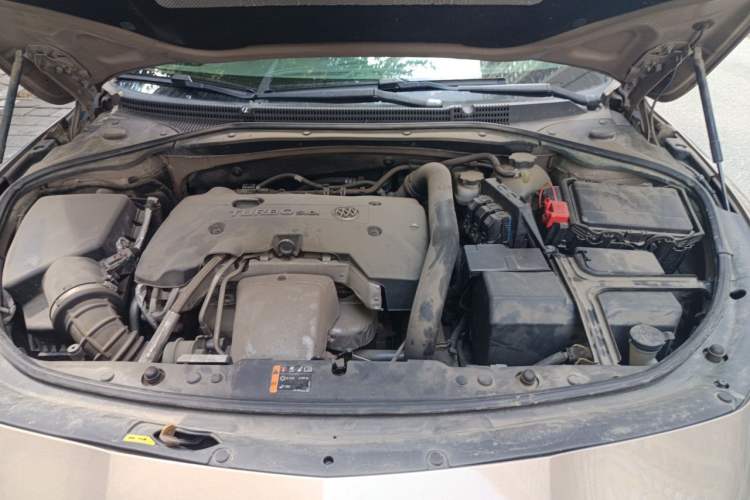 Used Buick LaCrosse 2016 28T Flagship Model Engine Bay
