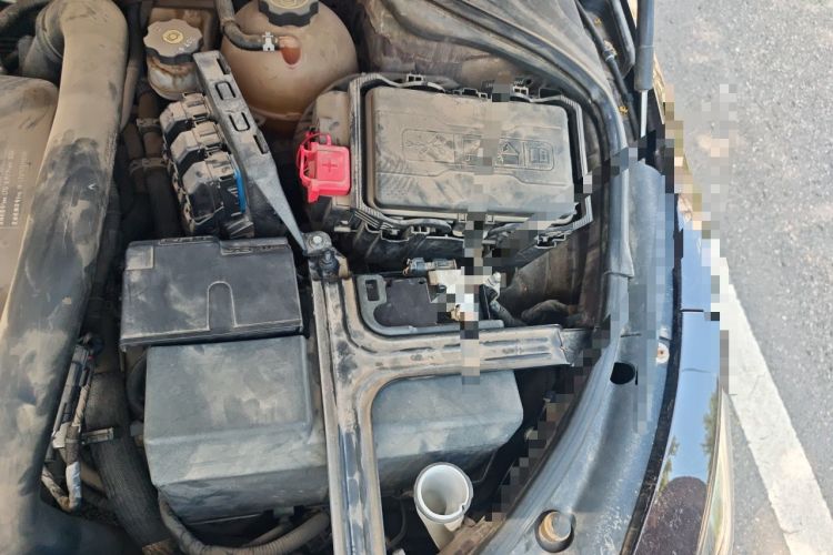 Used Buick LaCrosse 2016 Revised Version 28T Elite Edition Engine Bay Left