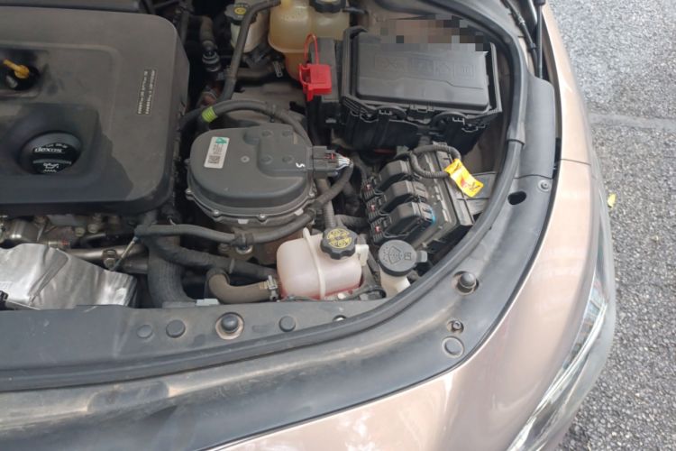 Used Buick LaCrosse 2016 30H Luxury Version Engine Bay Left