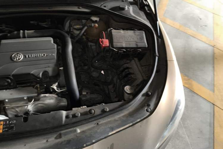 Used Buick LaCrosse 2016 20T Elite Edition Engine Bay Left