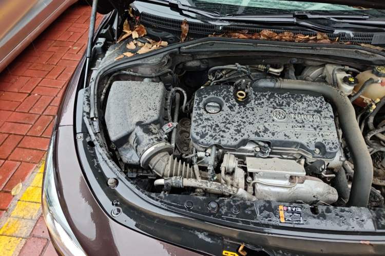 Used Buick LaCrosse 2016 20T Elite Edition Engine Bay Right