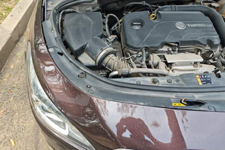 Used Buick LaCrosse 2016 20T Elite Edition Engine Bay Right