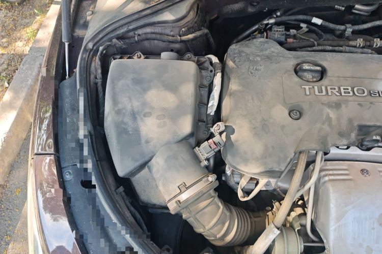 Used Buick LaCrosse 2016 Revised Version 28T Elite Edition Engine Bay Right