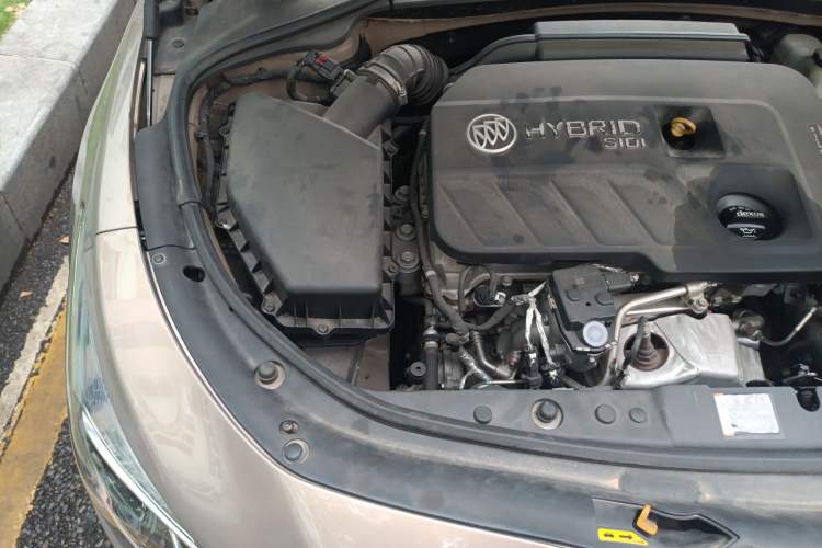 Used Buick LaCrosse 2016 30H Luxury Version Engine Bay Right