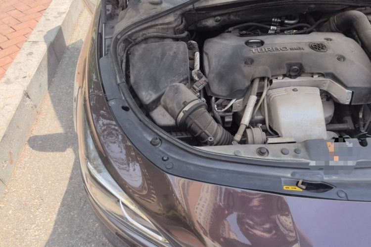 Used Buick LaCrosse 2016 28T Luxury Version Engine Bay Right
