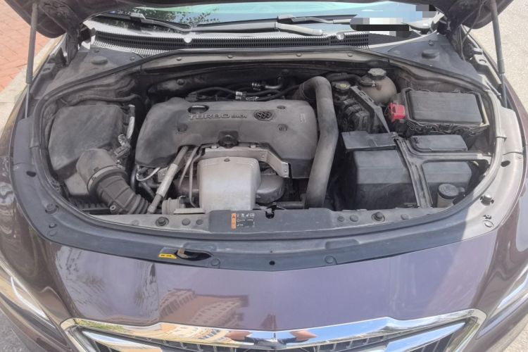 Used Buick LaCrosse 2016 28T Luxury Version Engine Bay