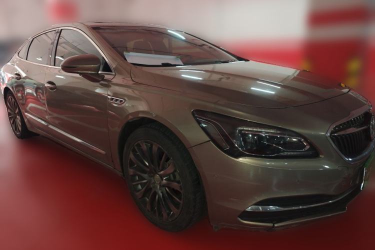 Used Buick LaCrosse 2016 28T Flagship Model Front Right 45 Deg