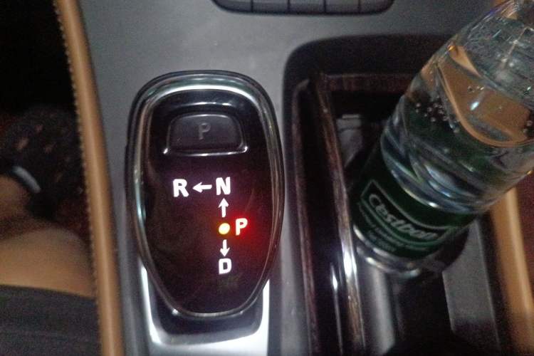 Used Buick LaCrosse 2016 28T Luxury Version Gear Lever