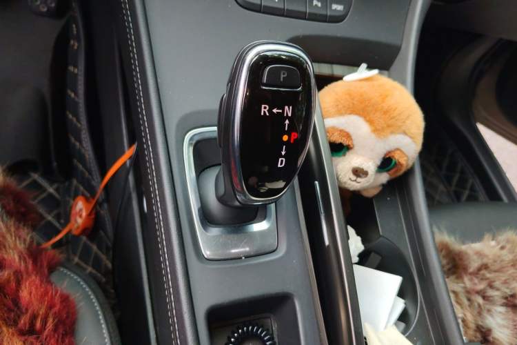 Used Buick LaCrosse 2016 Revised Version 28T Elite Edition Gear Lever