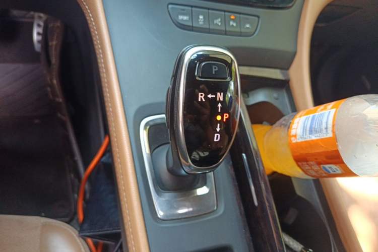 Used Buick LaCrosse 2016 28T Flagship Model Gear Lever