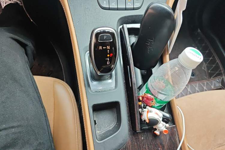 Used Buick LaCrosse 2016 Revised Version 28T Elite Edition Gear Lever