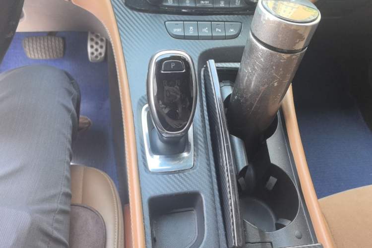 Used Buick LaCrosse 2016 28T Luxury Version Gear Lever