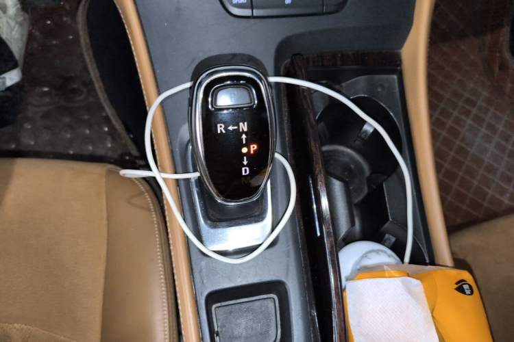 Used Buick LaCrosse 2016 20T Elite Edition Gear Lever