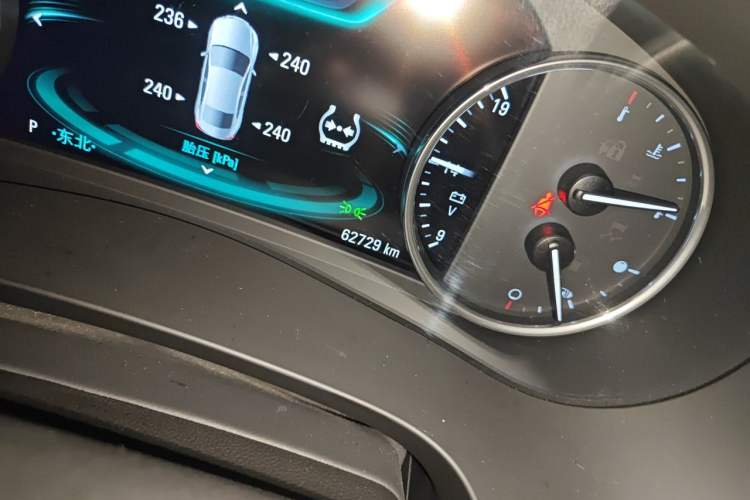 Used Buick LaCrosse 2016 20T Luxury Model Odometer Close Up