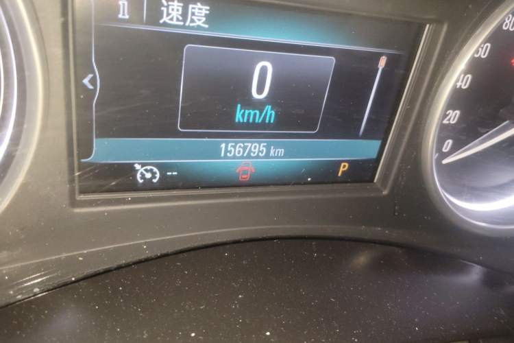 Used Buick LaCrosse 2016 28T Premium Edition Odometer Close Up