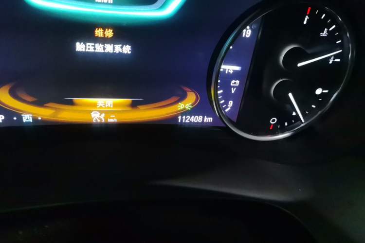 Used Buick LaCrosse 2016 20T Luxury Model Odometer Close Up