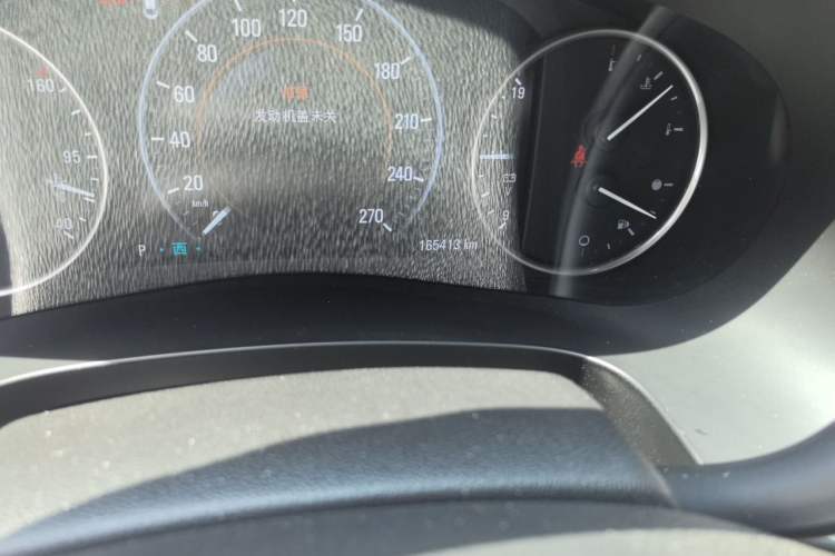 Used Buick LaCrosse 2016 28T Luxury Version Odometer Close Up