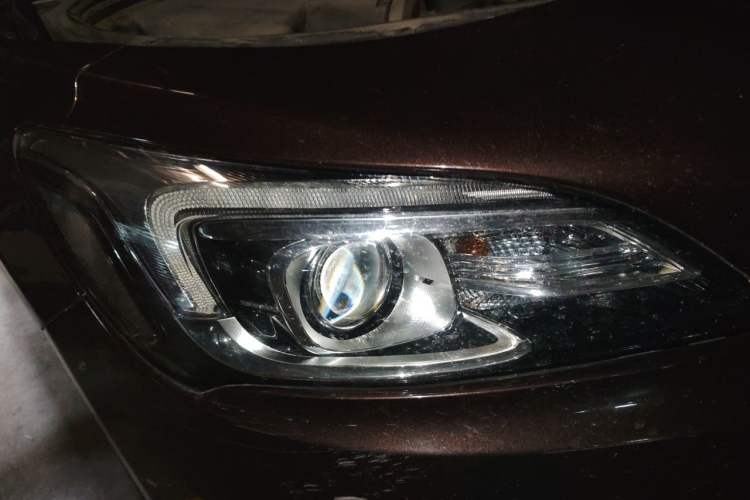 Used Buick LaCrosse 2016 Revised 20T Leading Edition Right Front Headlight