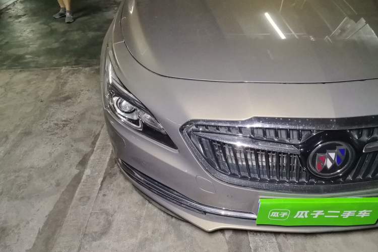 Used Buick LaCrosse 2016 20T Luxury Model Right Front Headlight